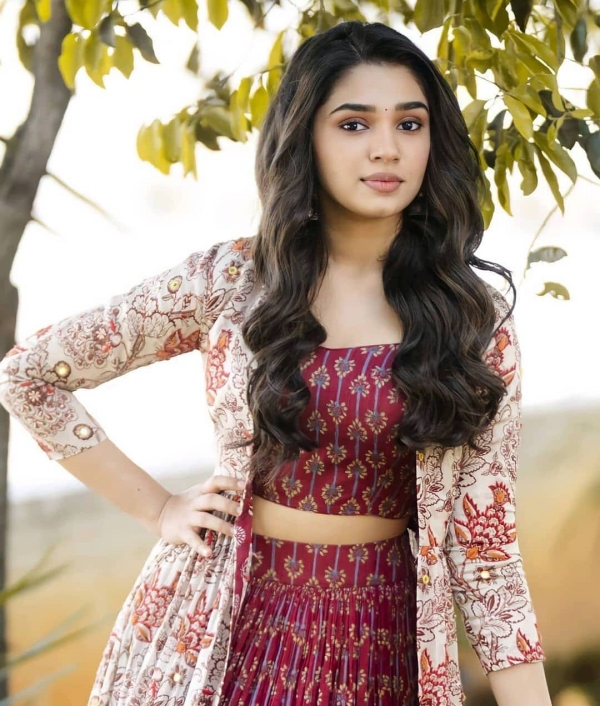  சஞ்சய் ஹீரோயின் 