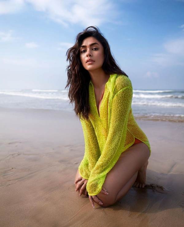 Sita Ramam actress Mrunal Thakur bikini poses gets trolled 