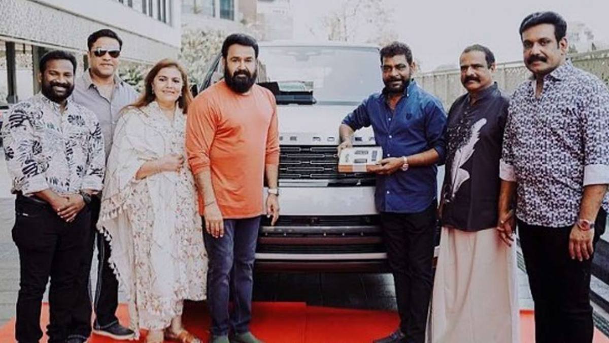 Mohanlal buys a new White Range Rover Suv with a whopping price 