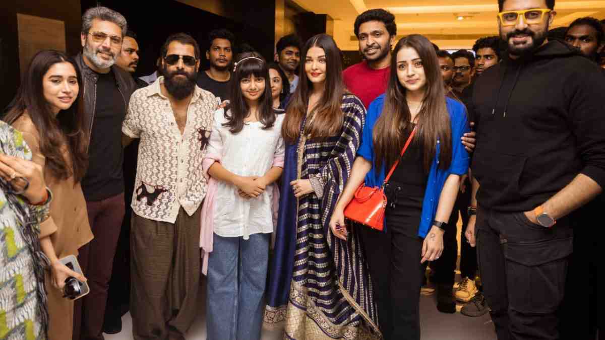 Aishwarya Rai, Chiyaan Vikram, Trisha and Jayam Ravi watched PS2 in Chennai 