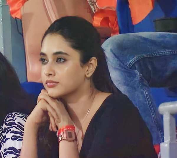 IPL 2023 CSK recent match watched by Dhanush, Priyanka Mohan and Ajith family 