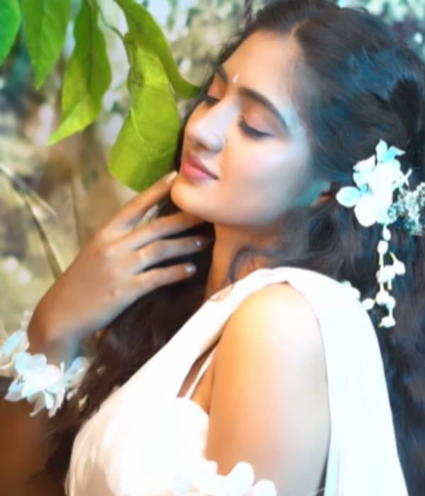 Hima Bindhu turned like Shaakuntalam Samantha gets trolled 