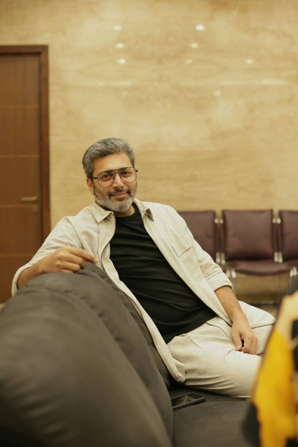 Actor Jayam Ravis new salt and pepper look trending in Twitter 