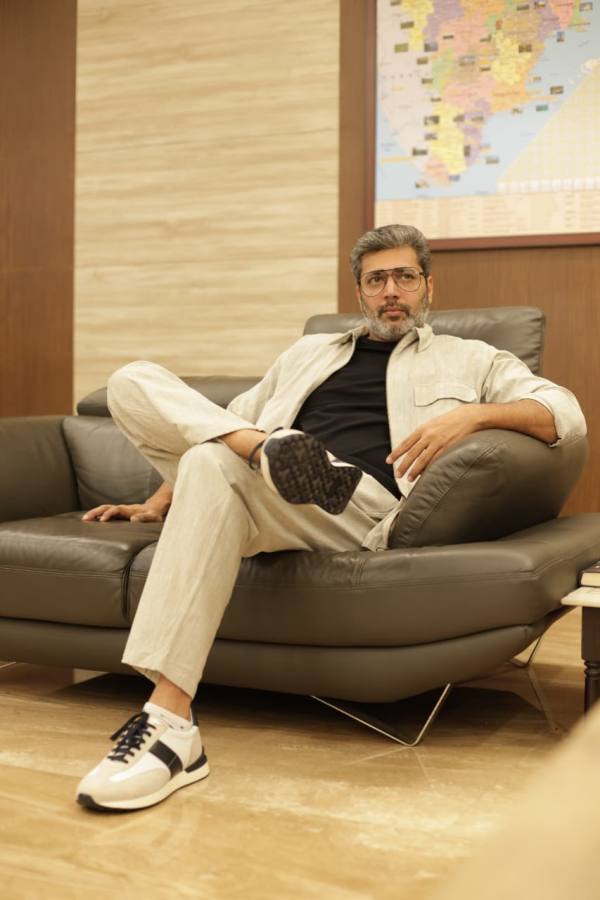 Actor Jayam Ravis new salt and pepper look trending in Twitter 