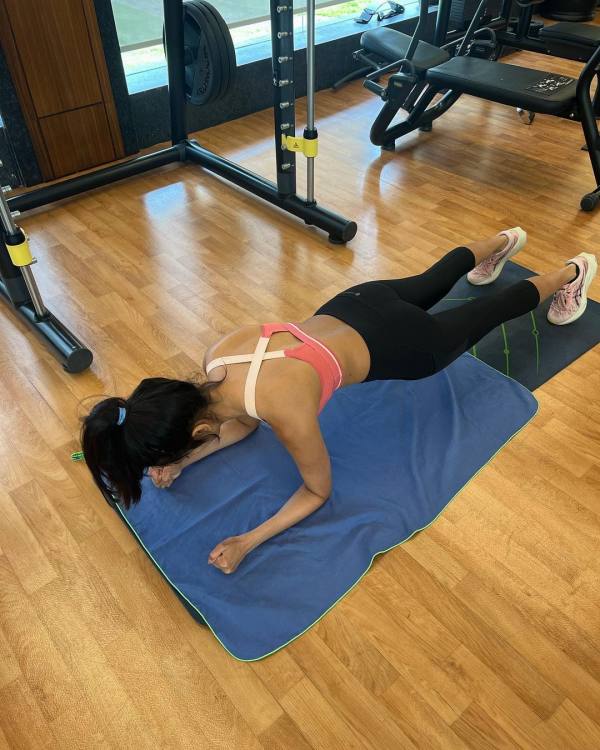 Malavika Mohanan plank workout latest photo stuns fans 