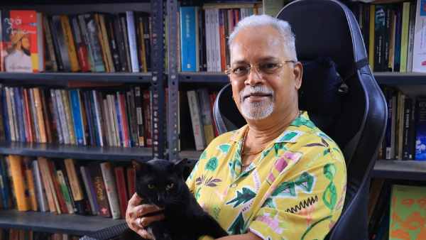  Viduthalai: Writer Charu Nivedita criticized Vetrimaarans Viduthalai film 