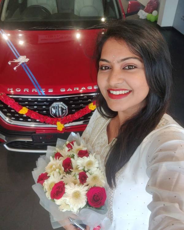 Rachita Mahalakshmi bought a new car worth 22 lakh rupees