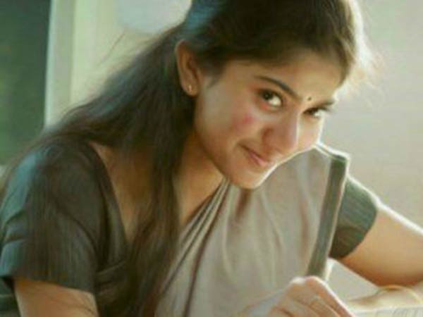  பிரேமம் மலர் டீச்சர் 