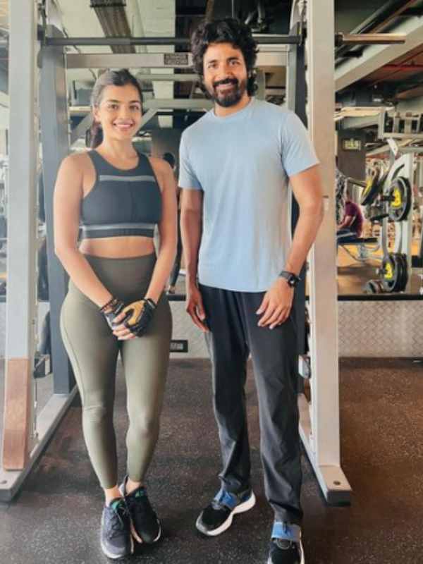  Sivakarthikeyan: Actress Ashna Zaveri shares a workout photo with Sivakarthikeyan at Gym 