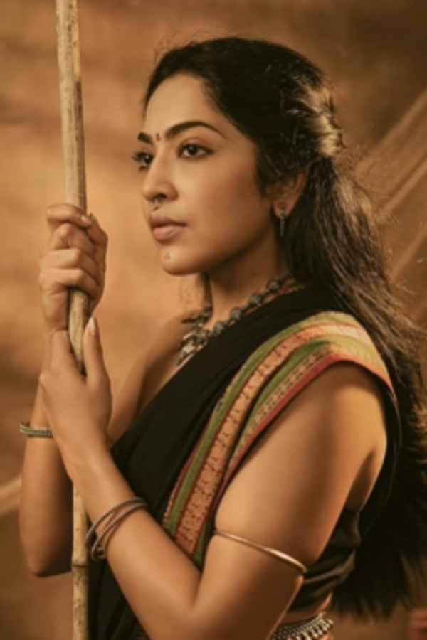 Actress Ramya subramaniam converts her as Poonguzhali and shares video in Instagram Actress Ramya subramaniam converts her as Poonguzhali and shares video in Instagram