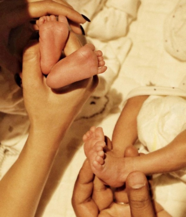 இரட்டை ஆண் குழந்தை