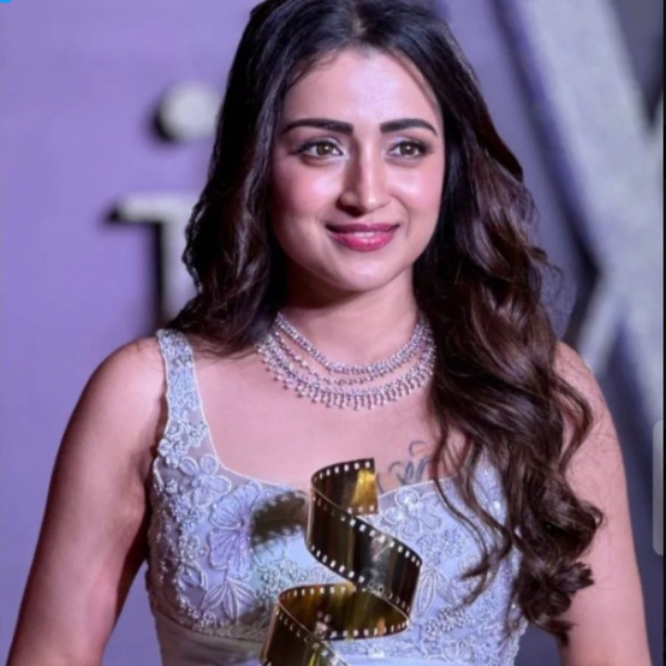 குந்தவையாக மிரட்டிய த்ரிஷா 