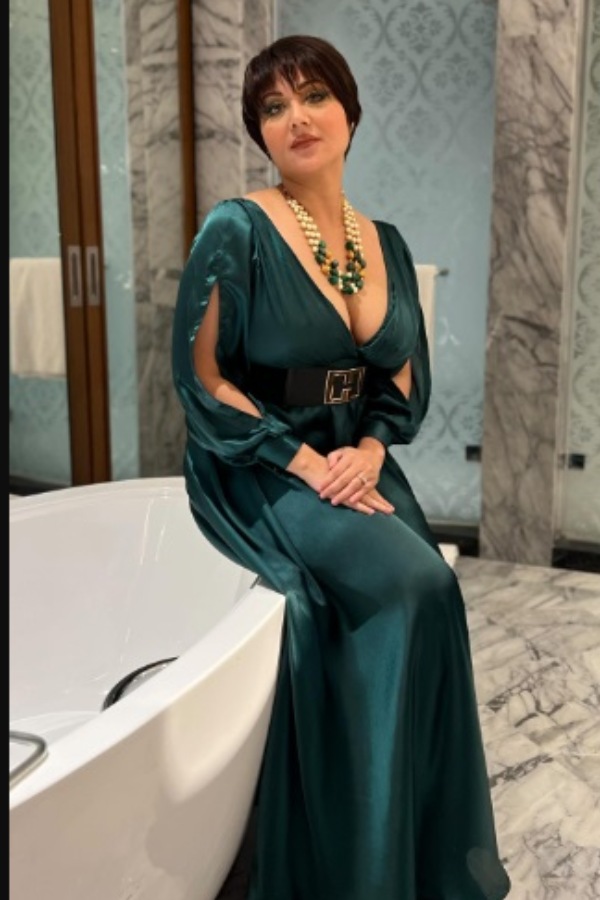 நிர்வாண படங்களை வெளியிடுவேன் 