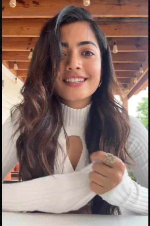 Rashmika mandanna reply about the rumours that she is dating with vijay devarakonda 