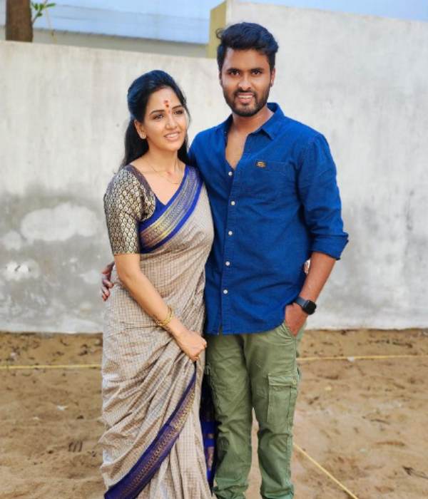 Pavni and Amir latest intimate romantic photos out now Pavni and Amir latest intimate romantic photos out now