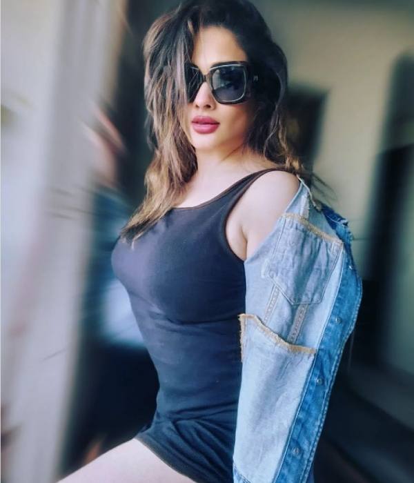 Actress kiran rathod instagram hot photos