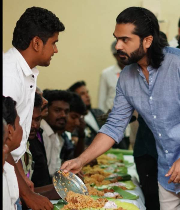 Actor Simbu gives Biriyani party to his fan club administrators in Chennai 