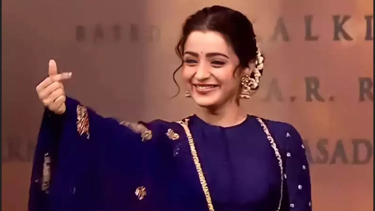 Trisha Talks About Maniratnam in Ponniyin Selvan 2 Promotion 