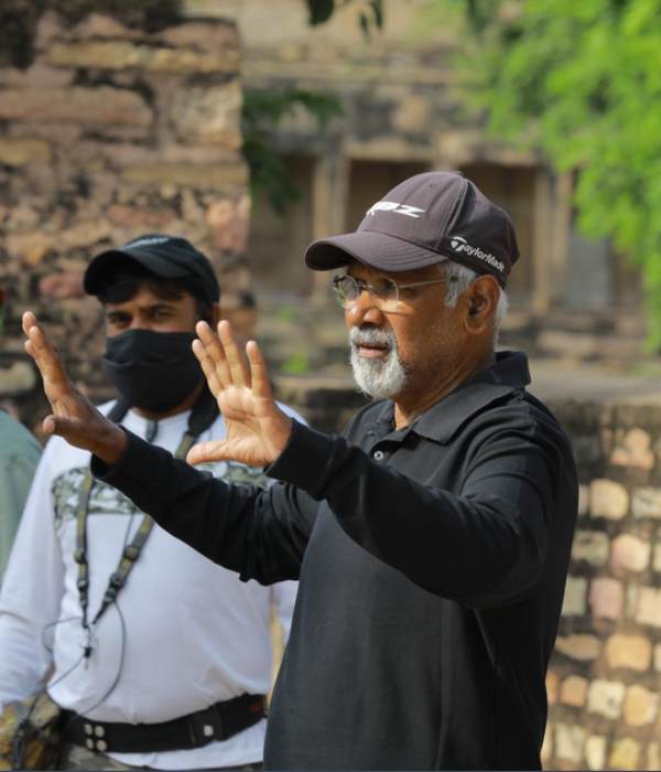 journalist Pandian in an interview say that, Mani Ratnam has hidded history in Ponniyin Selvan 2, 