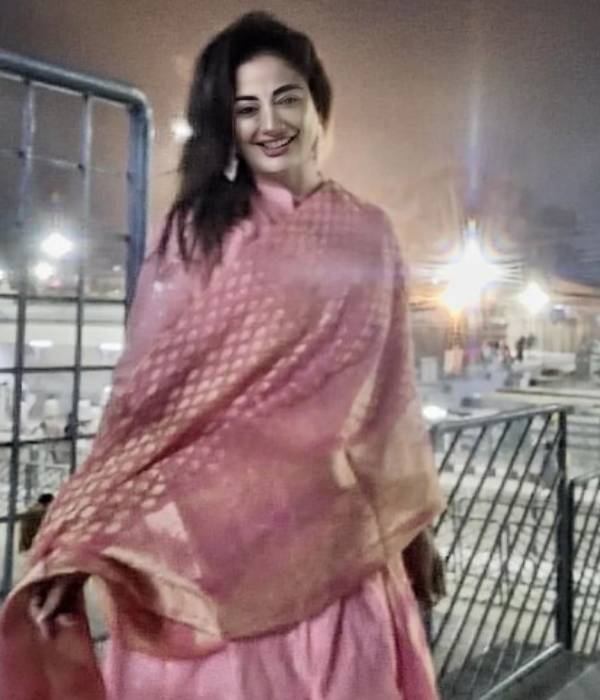 அமலா பாலை போல 