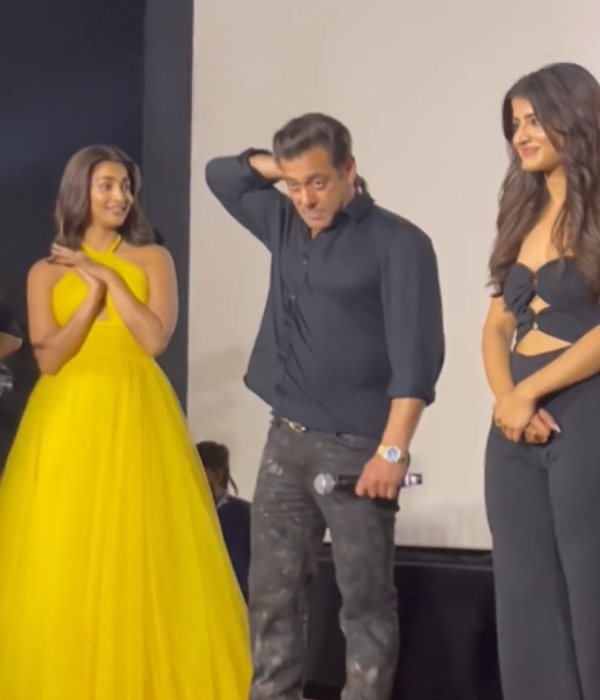 Actor Salman Khan took off his shirt on stage in front of Pooja Hegde Actor Salman Khan took off his shirt on stage in front of Pooja Hegde