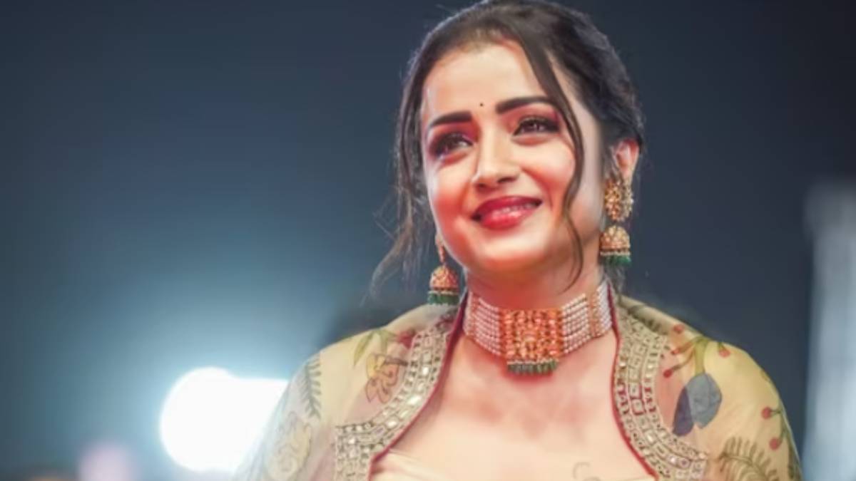 Actress Trisha updates about Leo movie in Ponniyin selvan promotions in Coimbatore 