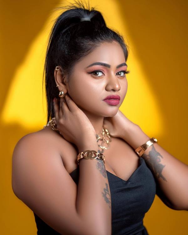 Actress Shalu Shamu Recovered her Iphone Back