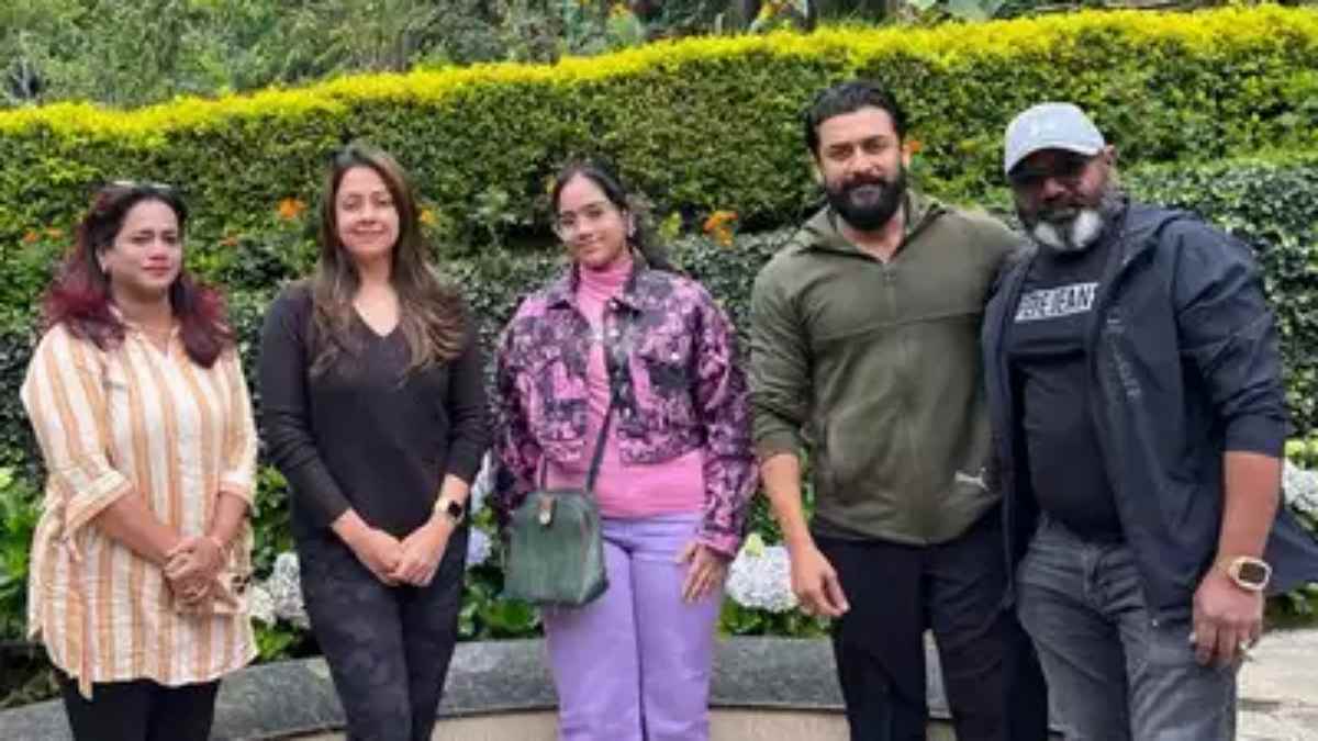 Actor Surya enjoys vacation trip in Kodaikanal with his wife Jyothika Actor Surya enjoys vacation trip in Kodaikanal with his wife Jyothika