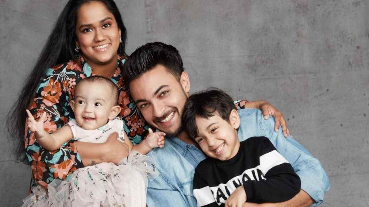 Salman Khans sister Arpita Khan diamond earrings theft by house help person Salman Khans sister Arpita Khan diamond earrings theft by house help person