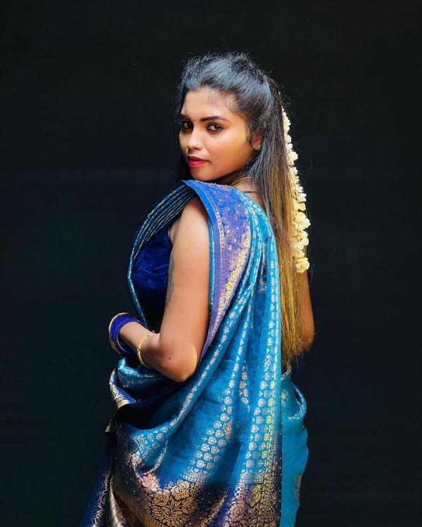 tik tok elakkiya instagram hot post trending on social media 