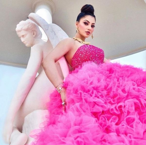Sara ali khan, Manushi and Esha walked the red carpet at the 76th Cannes Film Festival 
