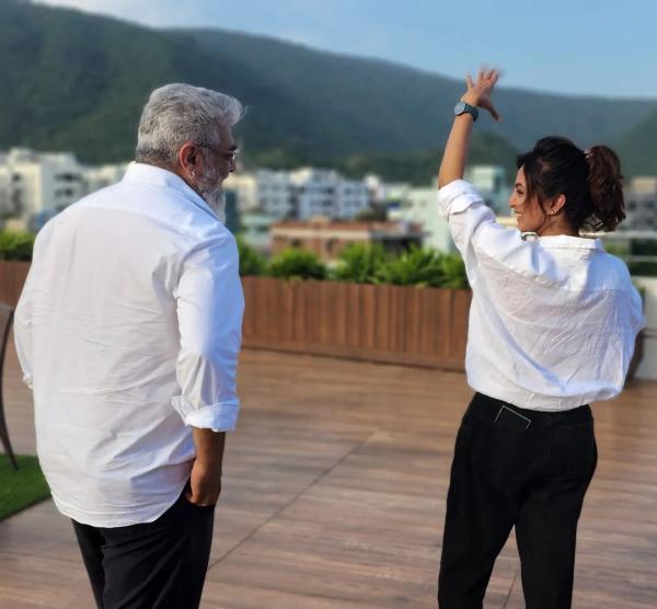 Manju Warrier ultra flexible shocks Sai Pallavi and other young actresses 