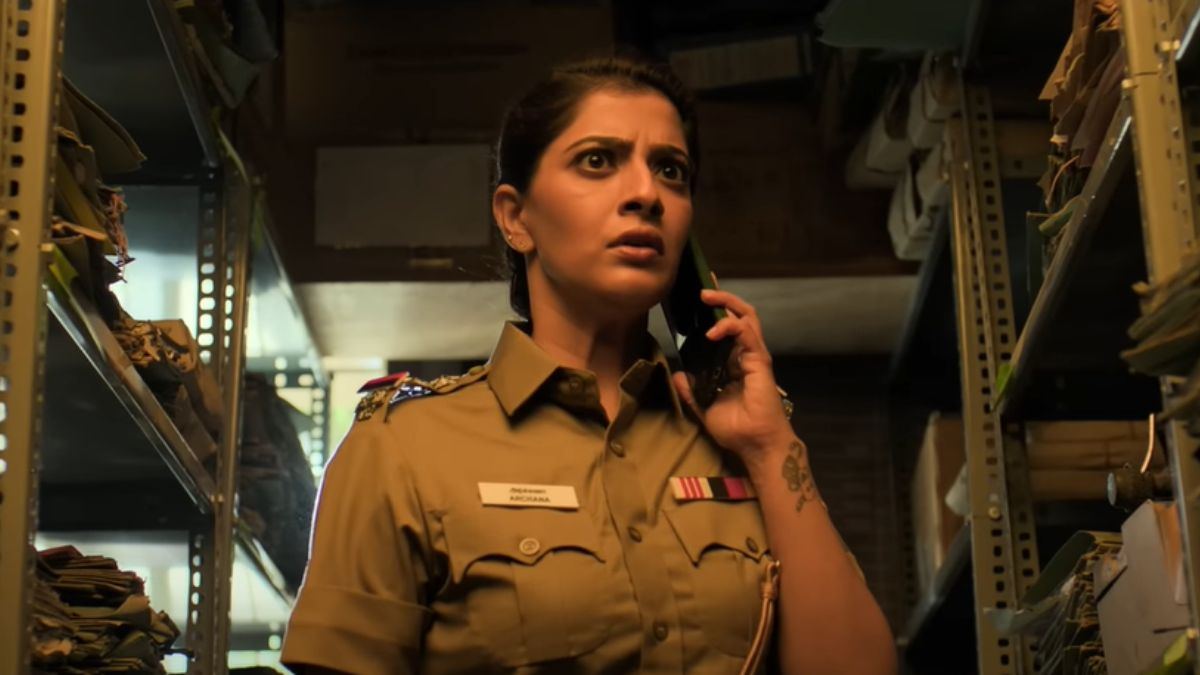 Varalakshmi Sarathukumar gets angry at Maruthi Nagar Police Station movie press meet Varalakshmi Sarathukumar gets angry at Maruthi Nagar Police Station movie press meet