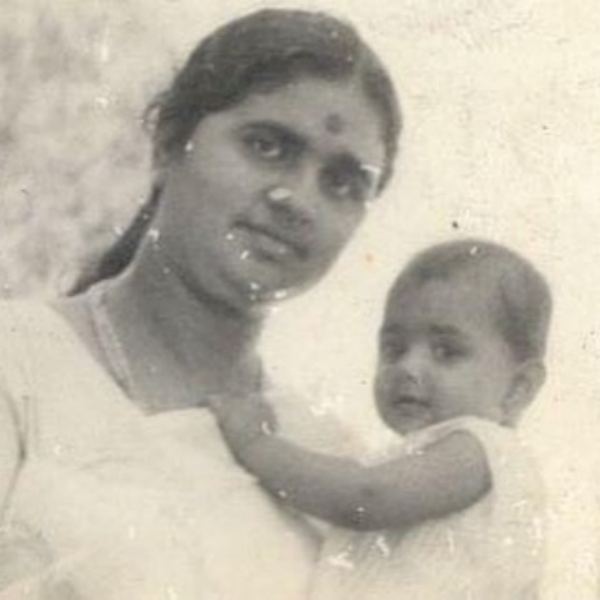 Nirosha shares her Mother Young age photos and sends Mothers Day wishes Nirosha shares her Mother Young age photos and sends Mothers Day wishes