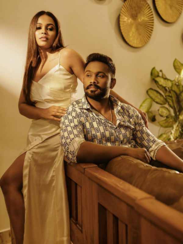 youtuber eruma saani vijay get married married to nakshatra