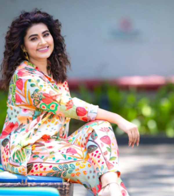 Actress sneha latest instagram photos trending on social media