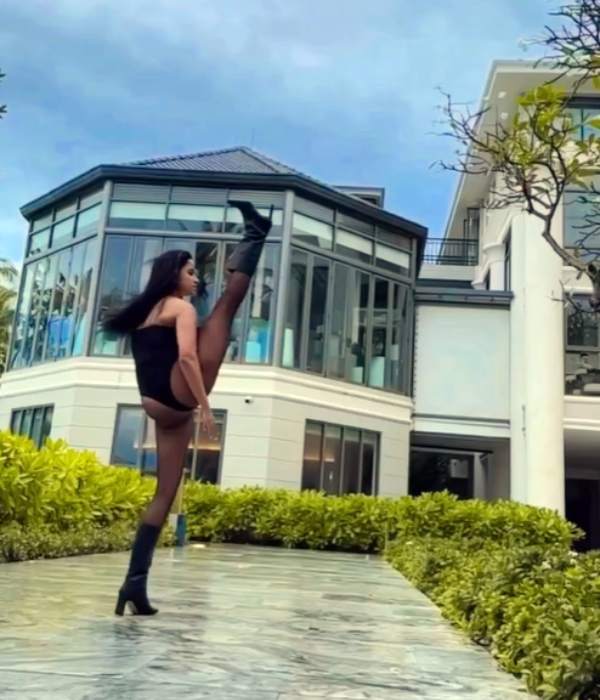 Actress pooja bhalekar stunning photos 