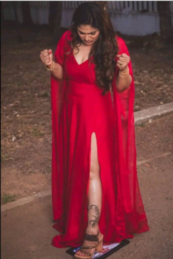 Serial actress shalini divorce photoshoot netizens troll