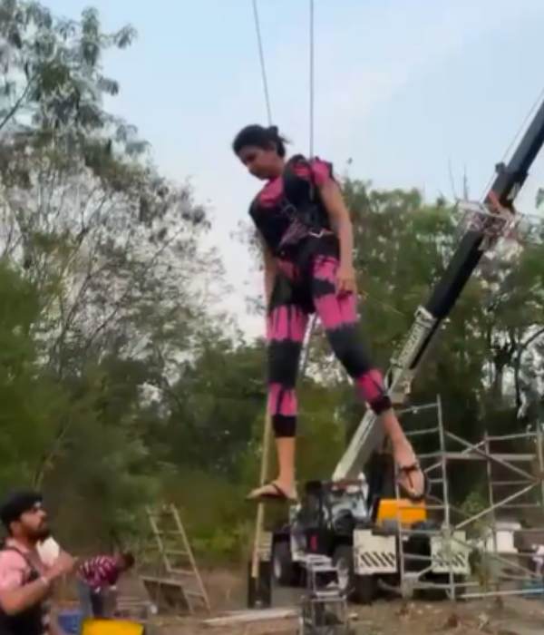 Lakshmi Manchu performing stunt scene without any doop for her upcoming untitled movie 
