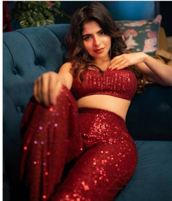 Actress Iswarya Menon’s Birthday special photoshoot 