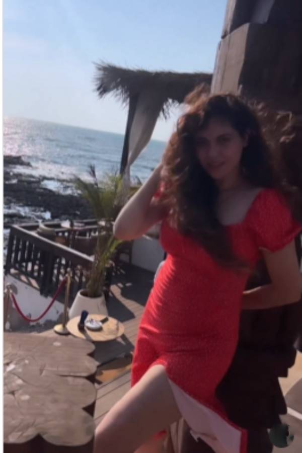 Actress Sherin in Goa trip after elimination of Cook with comali season 4 show 