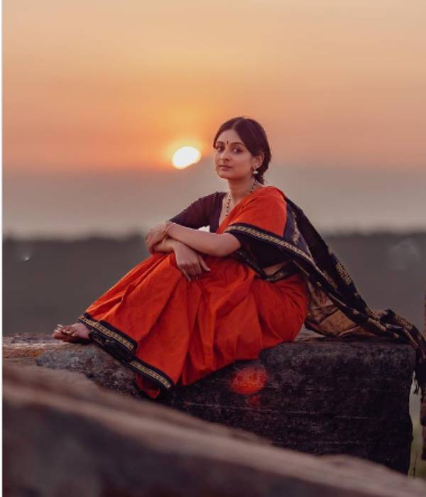 Esther Anil who donned like Shobana like attire gets trolled by fans 