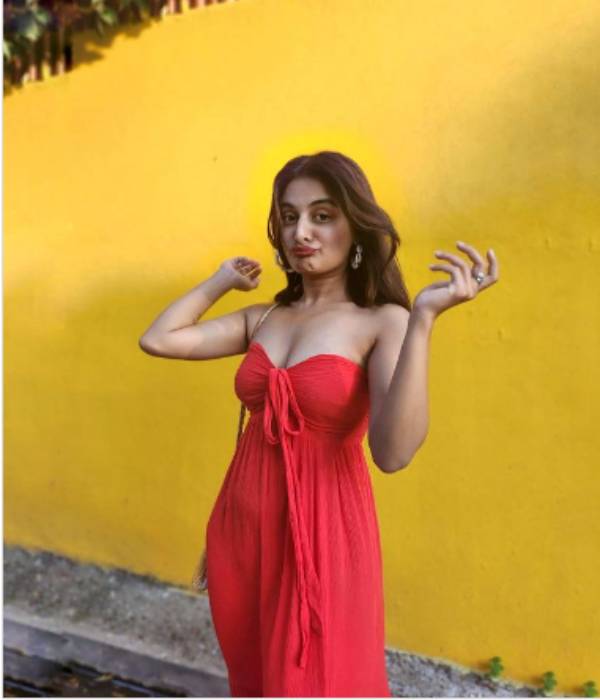 Esther Anil who donned like Shobana like attire gets trolled by fans 