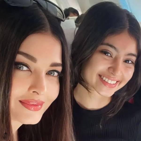 Ponniyin Selvan Nandhinis in a single frame; Aishwarya Rai and Sara Arjun selfie goes trending Ponniyin Selvan Nandhinis in a single frame; Aishwarya Rai and Sara Arjun selfie goes trending