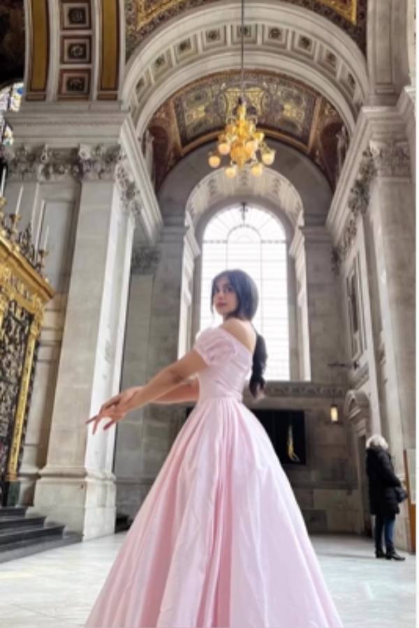 Fans trolls The Kerala Story actress Adah Sharma with mini Kangana Ranaut comments Fans trolls The Kerala Story actress Adah Sharma with mini Kangana Ranaut comments