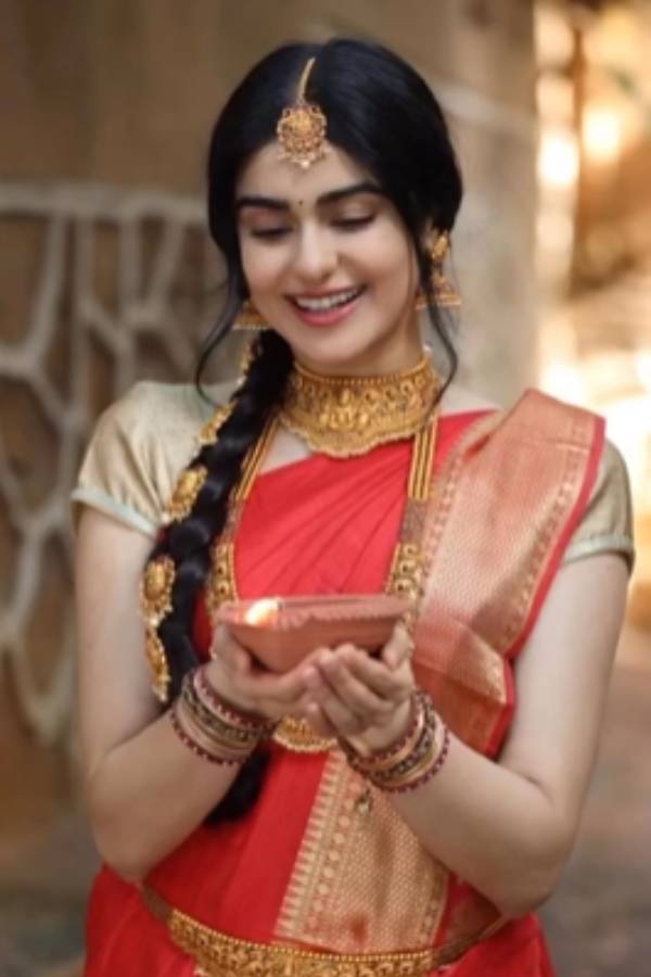 Fans trolls The Kerala Story actress Adah Sharma with mini Kangana Ranaut comments Fans trolls The Kerala Story actress Adah Sharma with mini Kangana Ranaut comments