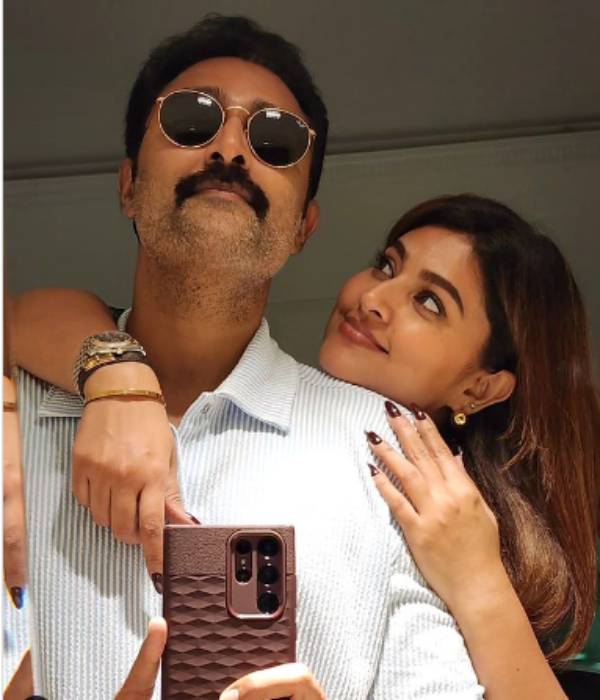  Prasanna - Snehas 11th wedding anniversary photos are trending on Instagram