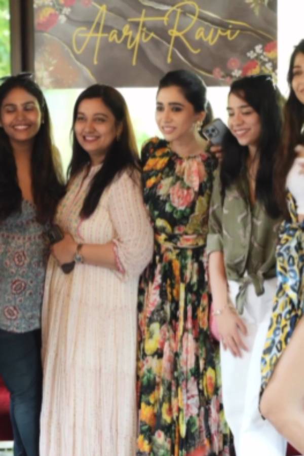 Jayam Ravi wife Aarthi Ravi conduct a sip and paint party video grabs fans attention 