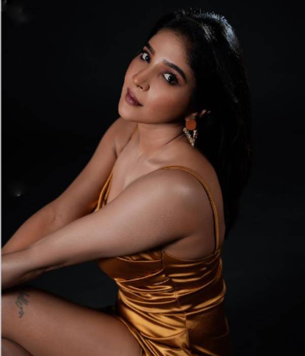 Actress sakshi agarwal stunning photoshoot