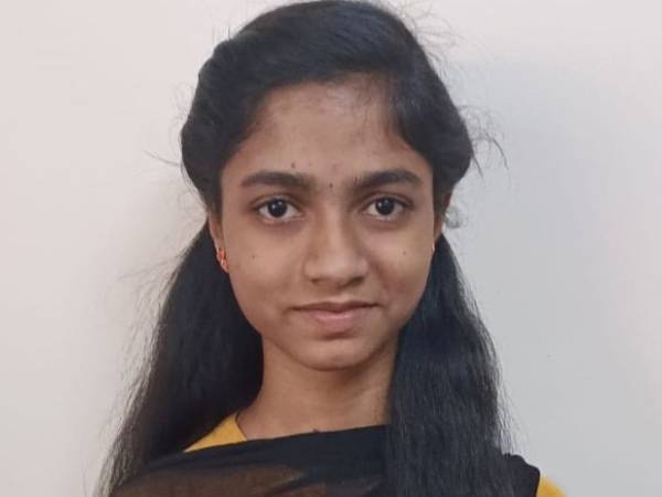 Actor Vijay send his congrats to 12th student Nandhini for her Himalayan acheivement Actor Vijay send his congrats to 12th student Nandhini for her Himalayan acheivement